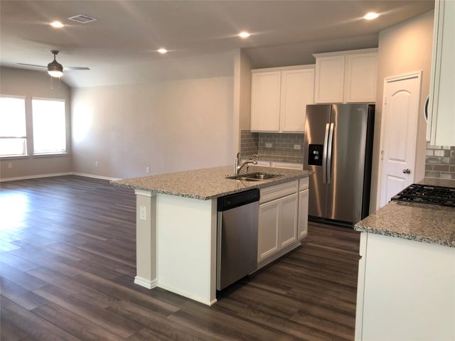 9224 Inland Leather Lane, Conroe, TX 77385