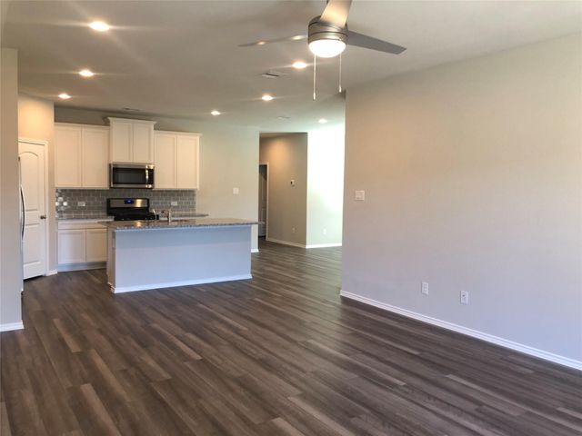 9224 Inland Leather Lane, Conroe, TX 77385