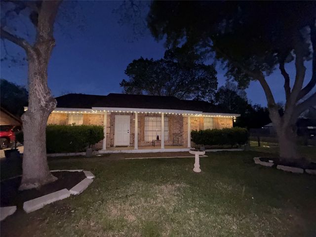 2204 Bauer Drive, Houston, TX 77080