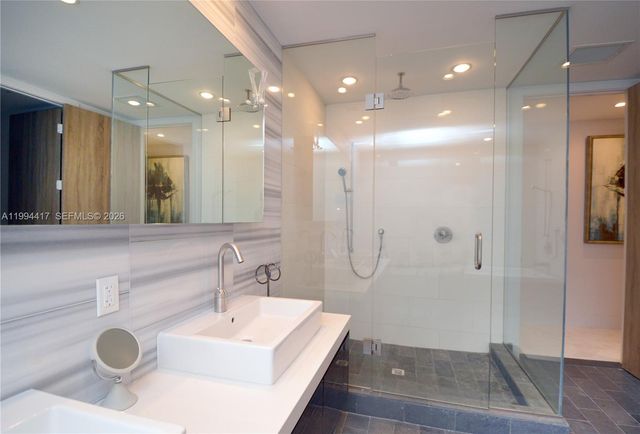 1100 Biscayne Blvd 6104, Miami, FL 33132