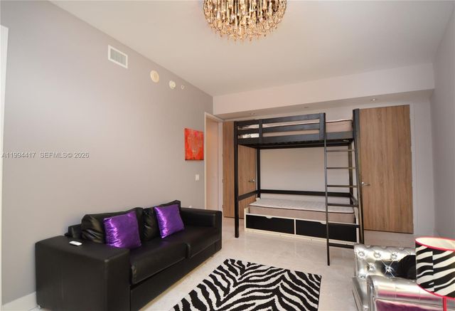 1100 Biscayne Blvd 6104, Miami, FL 33132