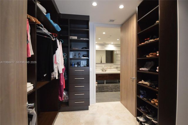 1100 Biscayne Blvd 6104, Miami, FL 33132