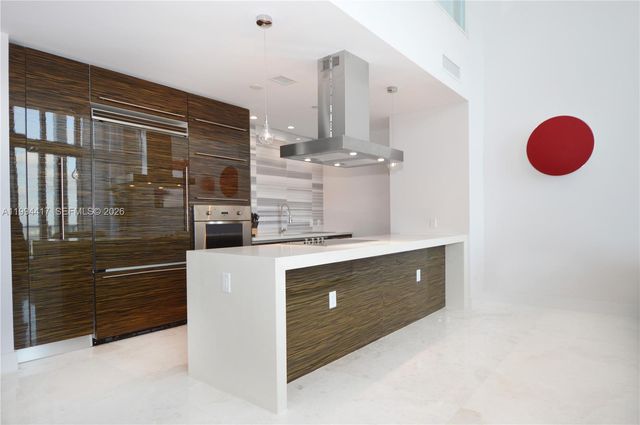 1100 Biscayne Blvd 6104, Miami, FL 33132