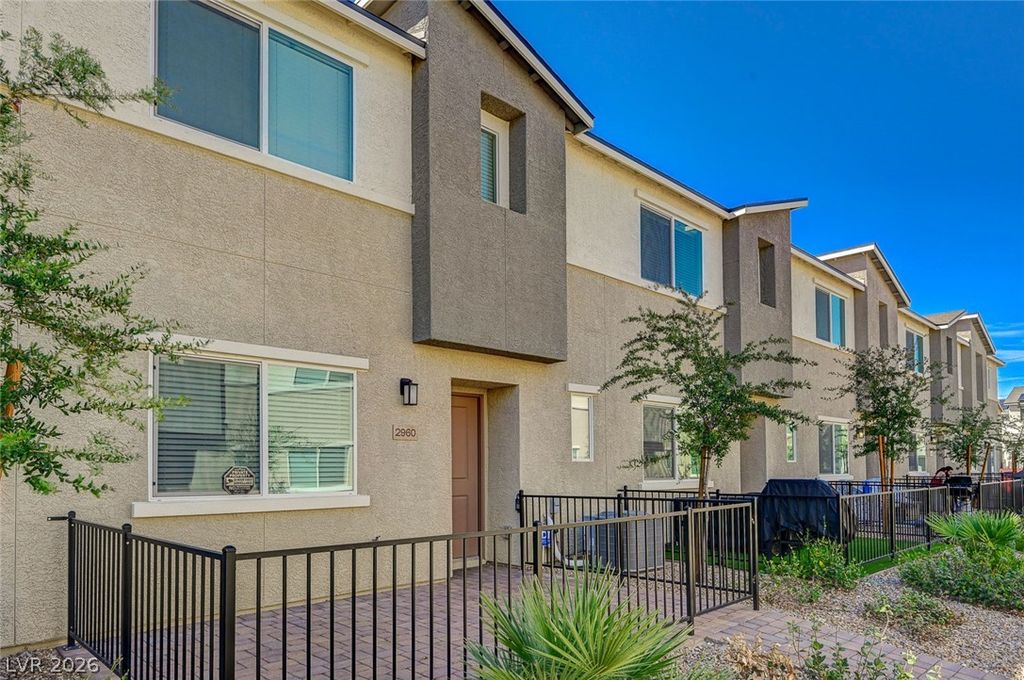2960 Fire Cracker Red Street, Las Vegas, NV 89122 — photo 2