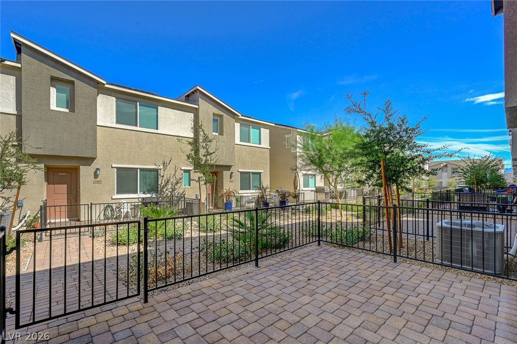 2960 Fire Cracker Red Street, Las Vegas, NV 89122 — photo 4