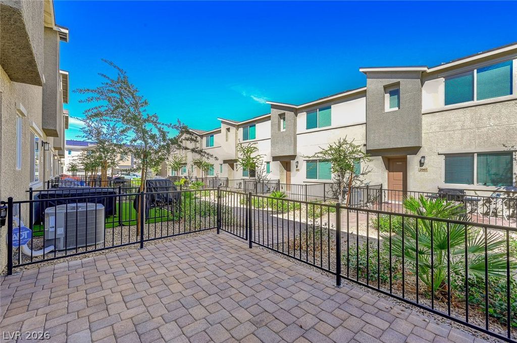 2960 Fire Cracker Red Street, Las Vegas, NV 89122 — photo 5
