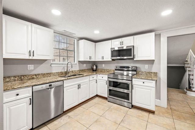 7425 TERRACE RIVER DRIVE, Tampa, FL 33637