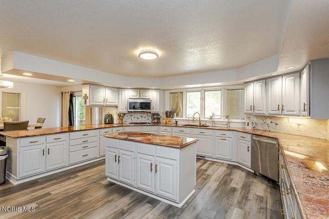 4722 High Oaks Boulevard, Toledo, OH 43623
