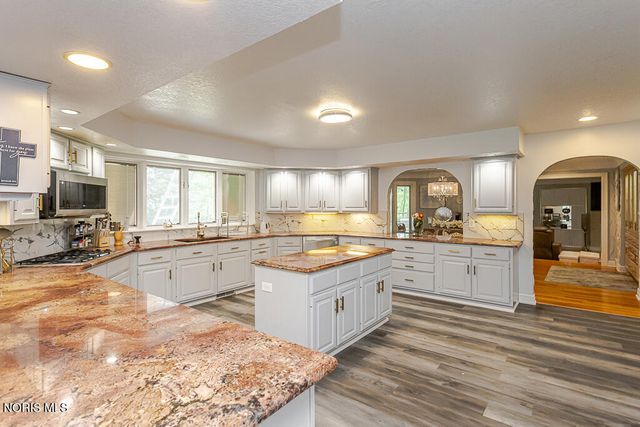 4722 High Oaks Boulevard, Toledo, OH 43623