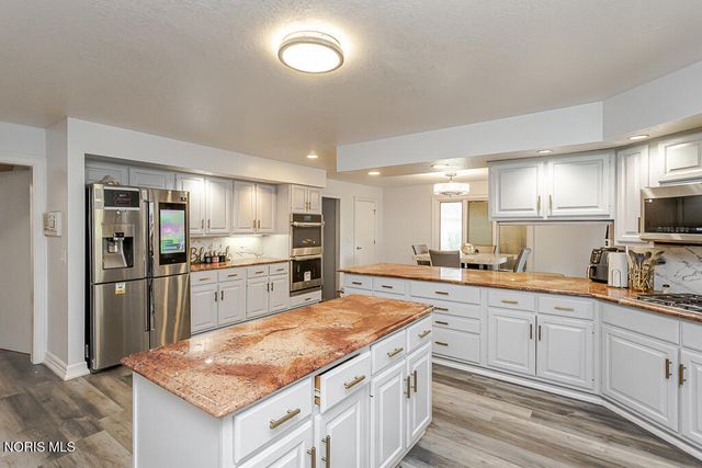 4722 High Oaks Boulevard, Toledo, OH 43623