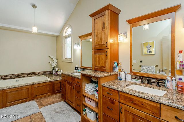 4722 High Oaks Boulevard, Toledo, OH 43623