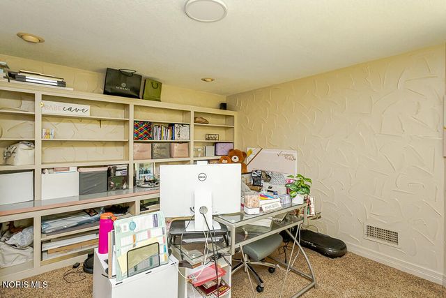 4722 High Oaks Boulevard, Toledo, OH 43623