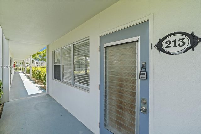 213 N Oakridge N 213 213, Deerfield Beach, FL 33442