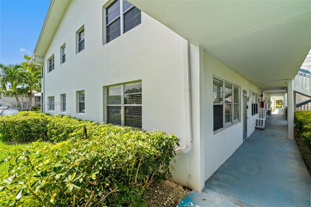 213 N Oakridge N 213 213, Deerfield Beach, FL 33442