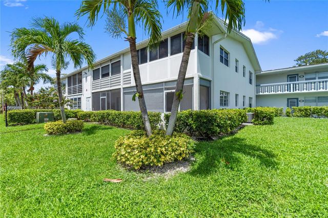 213 N Oakridge N 213 213, Deerfield Beach, FL 33442