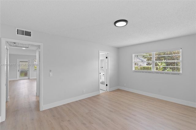 213 N Oakridge N 213 213, Deerfield Beach, FL 33442