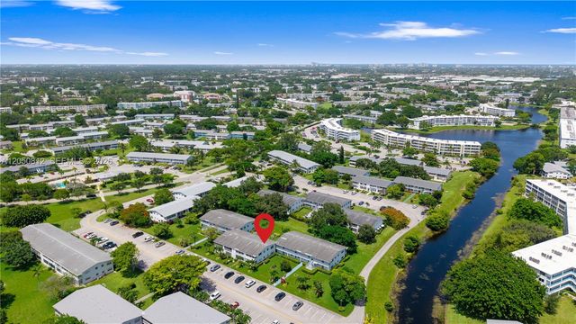 213 N Oakridge N 213 213, Deerfield Beach, FL 33442