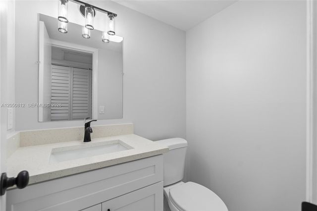 213 N Oakridge N 213 213, Deerfield Beach, FL 33442