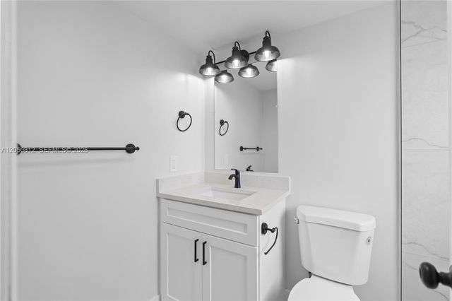 213 N Oakridge N 213 213, Deerfield Beach, FL 33442