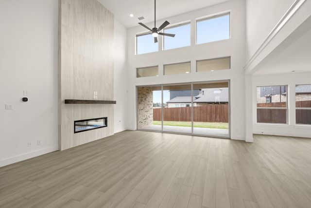 305 Lovett Lane, Burleson, TX 76028