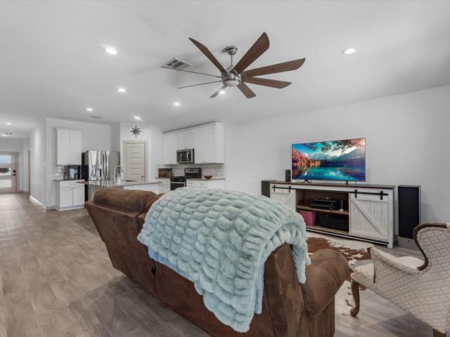 634 Thunder Cloud Drive, Baytown, TX 77523