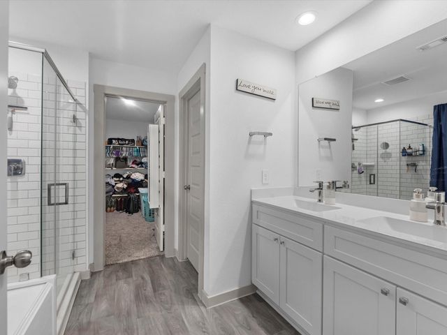 634 Thunder Cloud Drive, Baytown, TX 77523