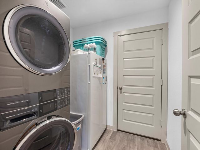 634 Thunder Cloud Drive, Baytown, TX 77523