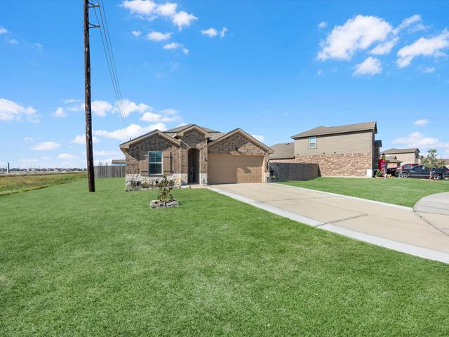 634 Thunder Cloud Drive, Baytown, TX 77523