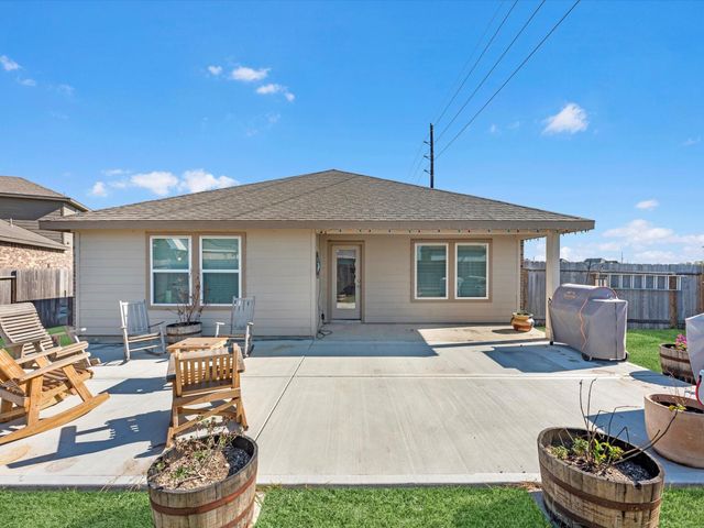 634 Thunder Cloud Drive, Baytown, TX 77523