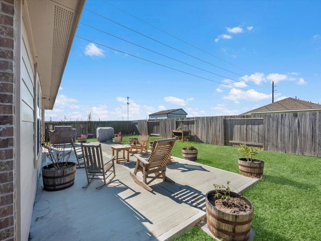 634 Thunder Cloud Drive, Baytown, TX 77523