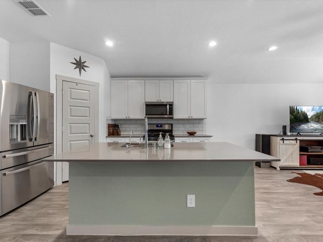 634 Thunder Cloud Drive, Baytown, TX 77523