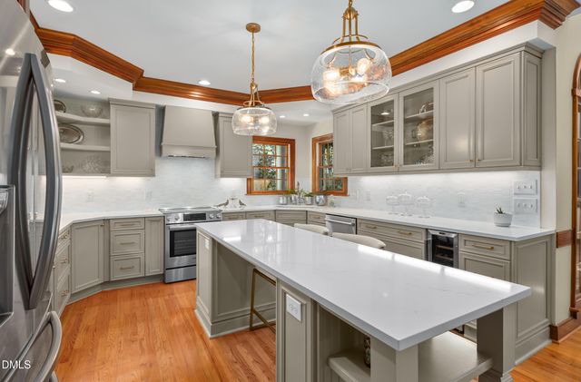 320 Lochside Drive, Cary, NC 27518