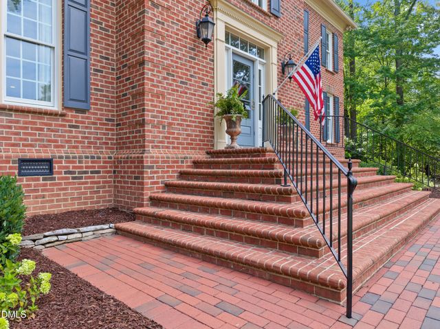 320 Lochside Drive, Cary, NC 27518