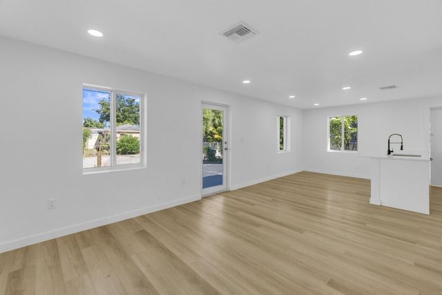 1170 NW 59th Street, Miami, FL 33127