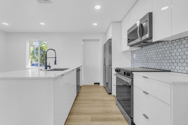 1170 NW 59th Street, Miami, FL 33127