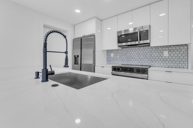 1170 NW 59th Street, Miami, FL 33127