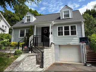 33 YANTECAW AVE, Bloomfield, NJ 07003