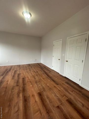 676 Jamaica Avenue, Brooklyn, NY 11208