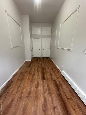 676 Jamaica Avenue, Brooklyn, NY 11208