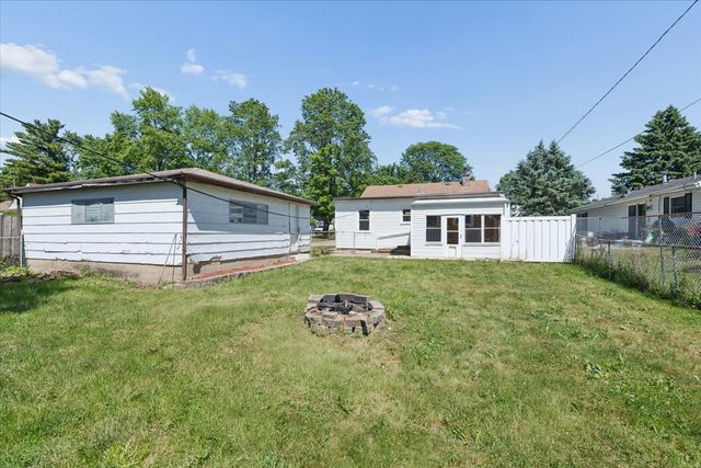 1805 Kelly Avenue, Crest Hill, IL 60403