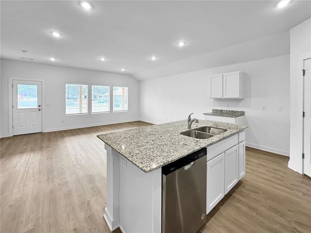 3040 Laredo Lane, Centerton, AR 72736