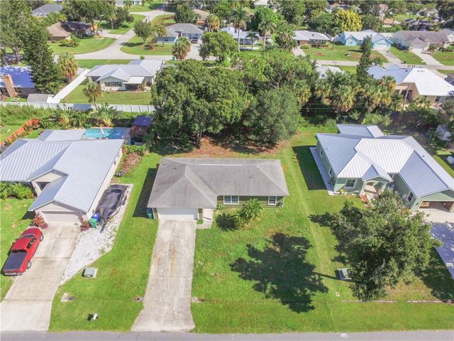 674 Beard Avenue, Sebastian, FL 32958