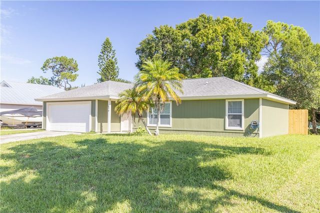674 Beard Avenue, Sebastian, FL 32958