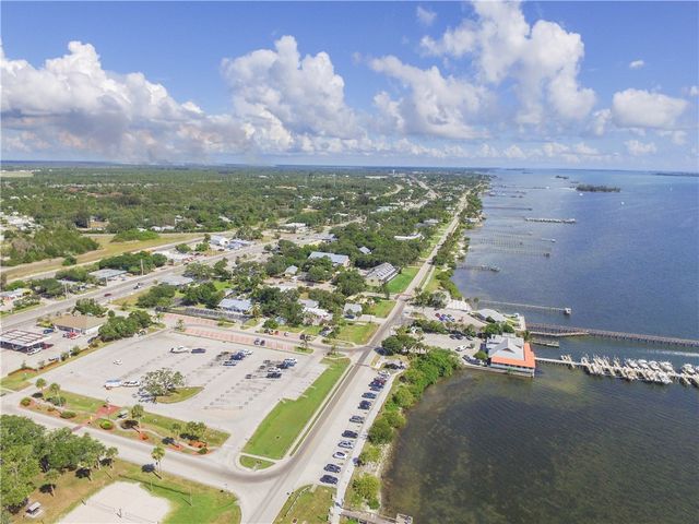 674 Beard Avenue, Sebastian, FL 32958