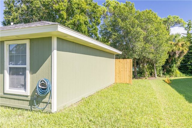 674 Beard Avenue, Sebastian, FL 32958