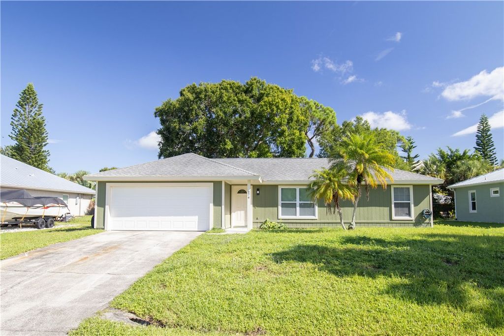 674 Beard Avenue, Sebastian, FL 32958