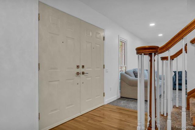 18500 Mayfield Street, Livonia, MI 48152