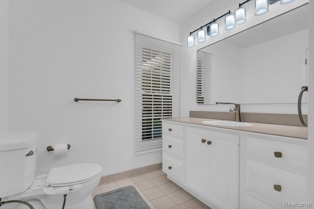 18500 Mayfield Street, Livonia, MI 48152