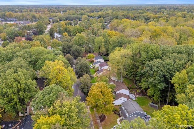 18500 Mayfield Street, Livonia, MI 48152