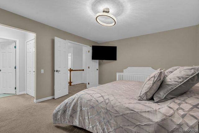 18500 Mayfield Street, Livonia, MI 48152